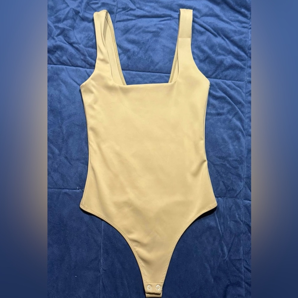body beige the JLUXLABE